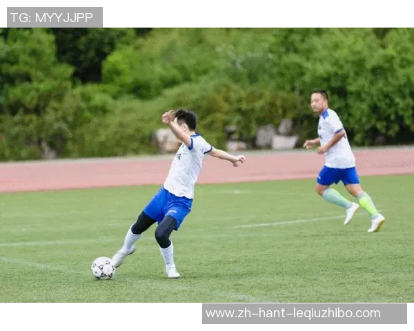 精彩足球赛事比分回顾与分析助你掌握比赛动态与球队表现