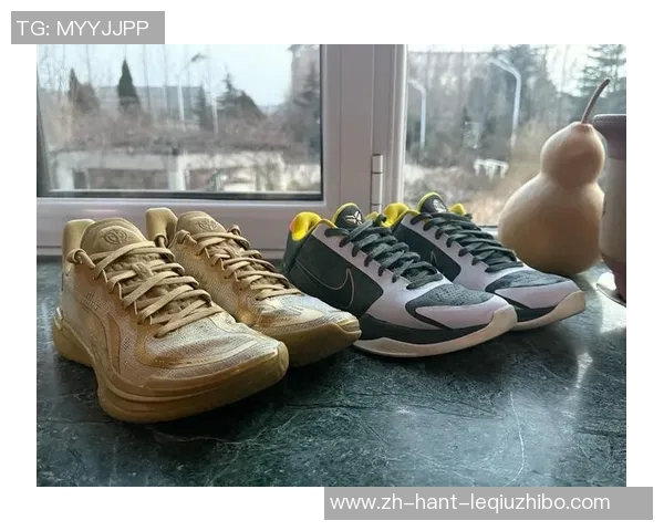 足球鞋论坛探讨最佳球鞋选择与使用心得分享