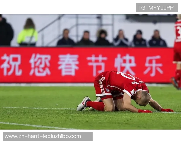 胡歌热爱足球的背后故事与他在绿茵场上的精彩瞬间分享