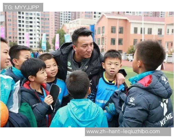 足球刘成：从草根球员到职业联赛的奋斗与荣耀之路